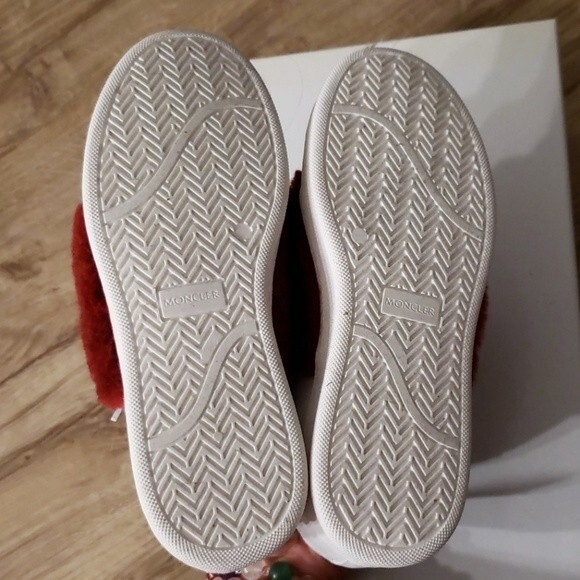 Moncler Logo White Leather Red Fur Feminine Quiet Luxury Preppy Sneakers Size 6 - Picture 3 of 4